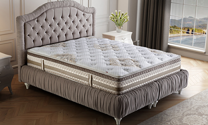Majesty Yatak Seti - Altın rengi figürler ile süslenmiş yatağı ve zarafet, zenginliği ile göz dolduran baza ve başlığı ile klasik bir set.